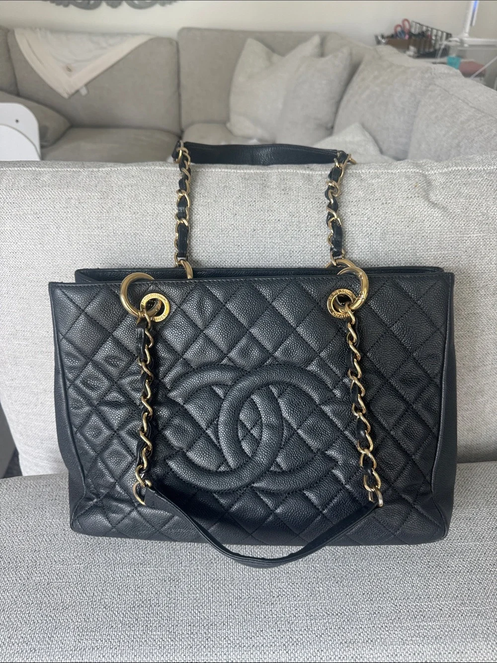 CHANEL Black Quilted Leather Shoulder Tote with Gold Hardware - Picture 3 of 11